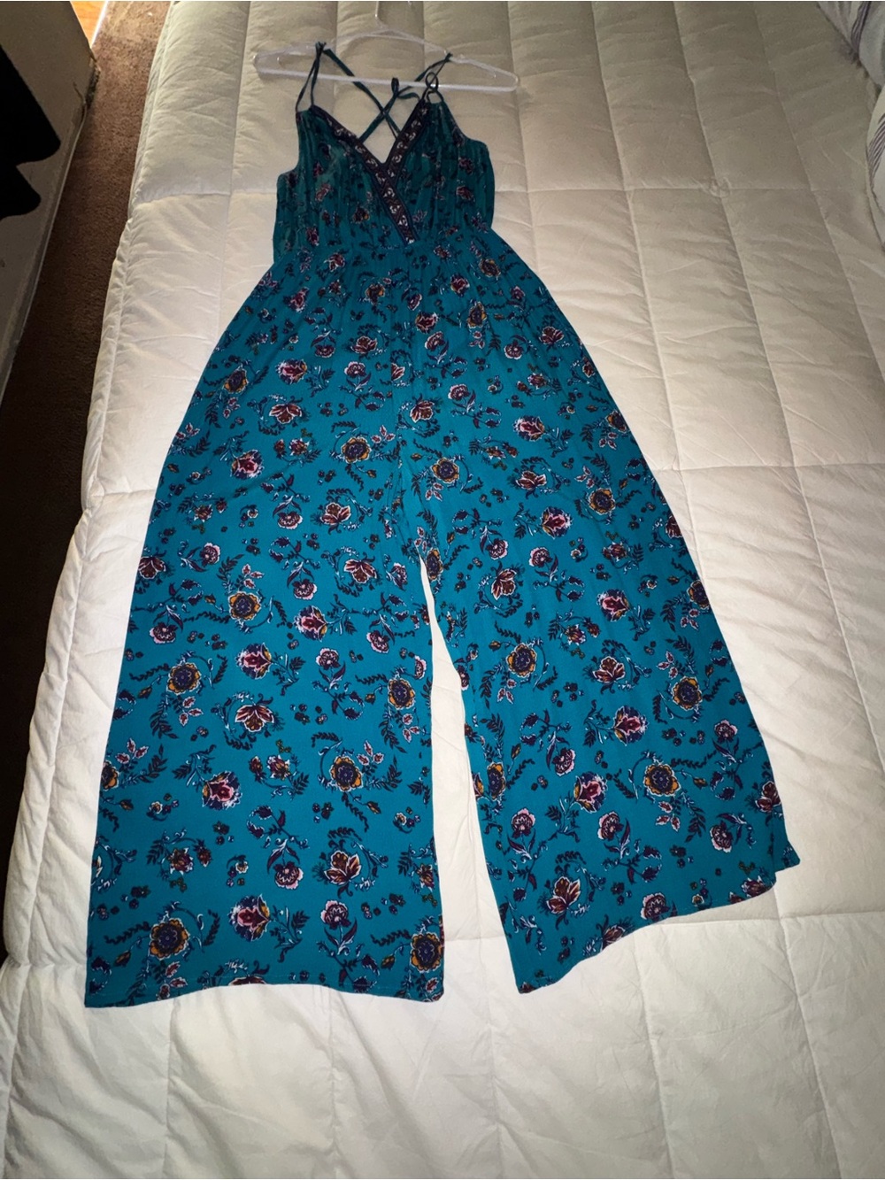 Eyeshadow Teal Floral Crisscross Wide-Leg Jumpsuit - Picture 4 of 10